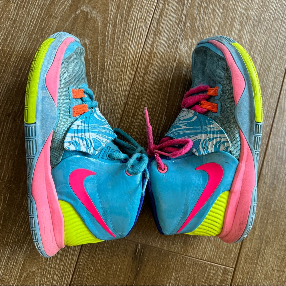 Kids Nike Kyrie 6 shoes size 1
